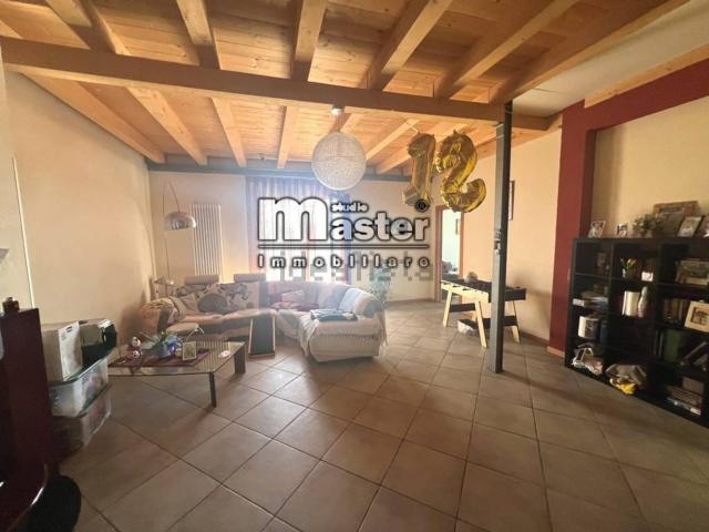 Appartamento in vendita di 205 m² in Via Zara