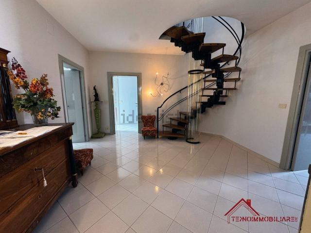 Appartamento in vendita di 205 m² in Corso Vittorio Emanuele