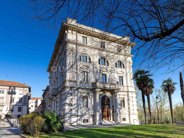 Appartamento in vendita di 205 m² in Corso Re Umberto, 11