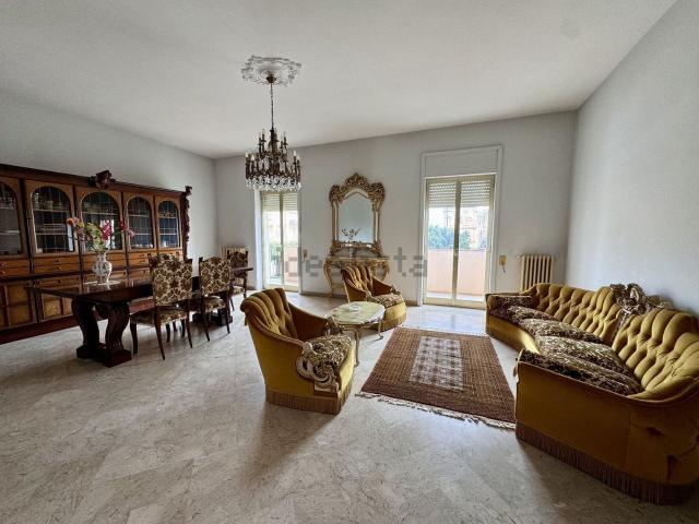 Appartamento in vendita di 205 m² in Piazza del Sole, 33