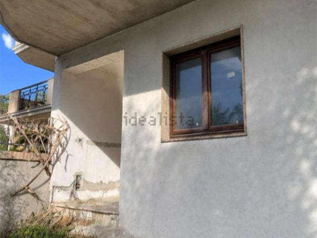 Appartamento in vendita di 206 m² in Via Carlo Alberto Dalla Chiesa