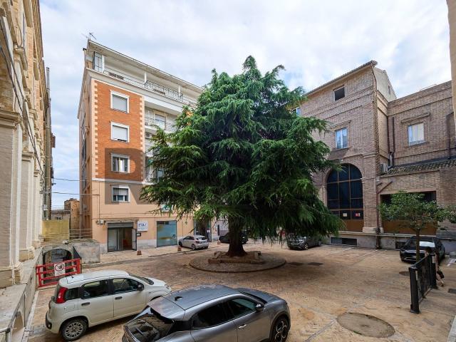 Appartamento in vendita di 206 m² in Via Cesare de Lollis, 10