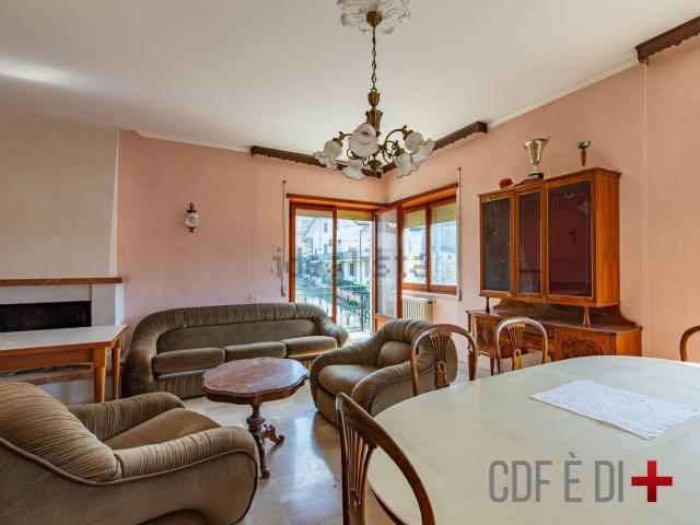Appartamento in vendita di 206 m² in Via del Porto