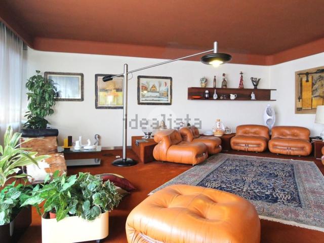 Appartamento in vendita di 206 m² in Via Ercole Barbarasa, 1
