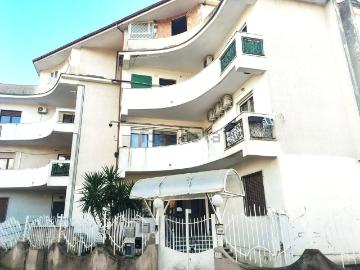Appartamento in vendita di 206 m² in Via Sud Piazza d&apos Armi, 100