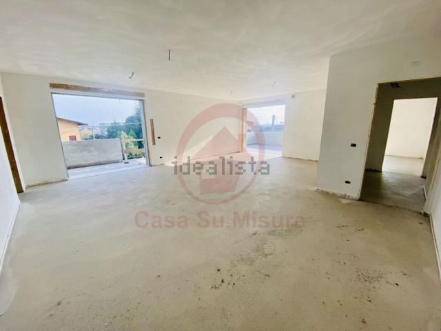 Appartamento in vendita di 206 m² in Via Roma