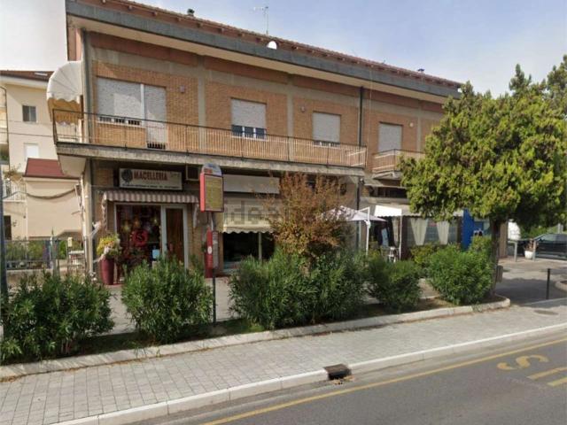Appartamento in vendita di 206 m² in Via Tavoleto