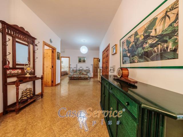 Appartamento in vendita di 206 m² in Via Tiziano