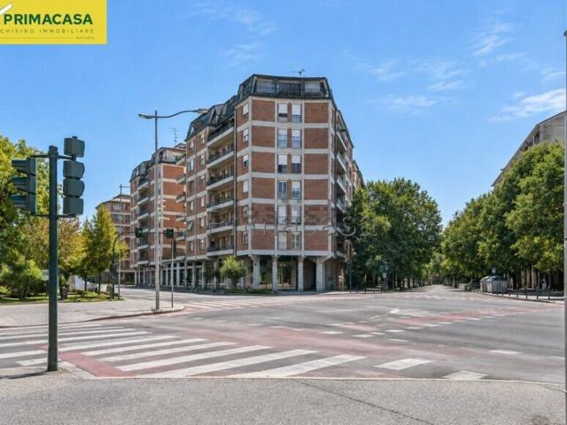 Appartamento in vendita di 206 m² in Viale dei Mille, 48