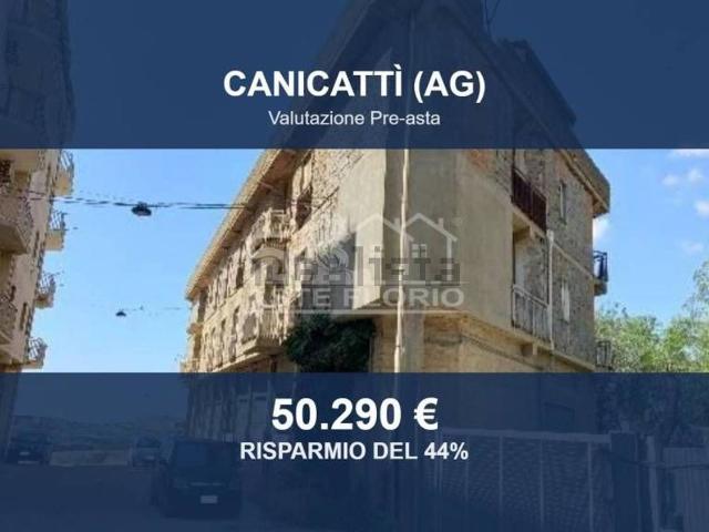 Appartamento in vendita di 207 m² in Via Carmelo Marchese Ragona, 5