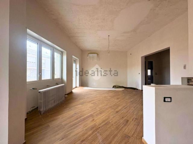 Appartamento in vendita di 207 m² in Via Cerundolo, 41