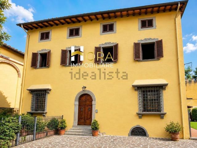 Appartamento in vendita di 207 m² in Via Aretina, 278