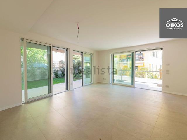 Appartamento in vendita di 207 m² in Via Dante Alighieri