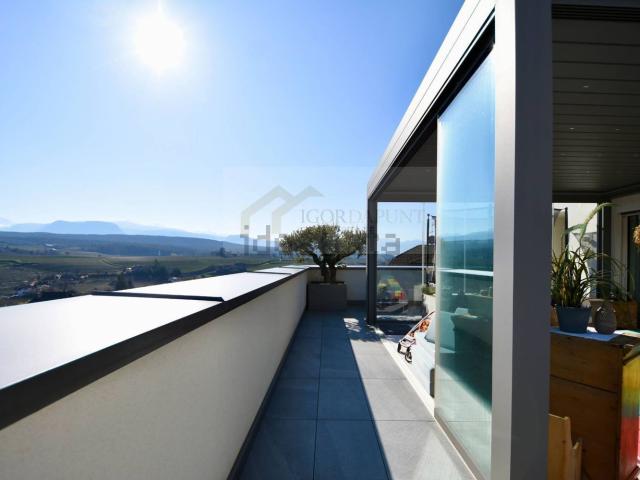 Appartamento in vendita di 207 m² in Via delle Castagne