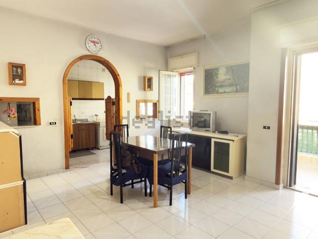 Appartamento in vendita di 207 m² in Via Enrico Simonetti, 6