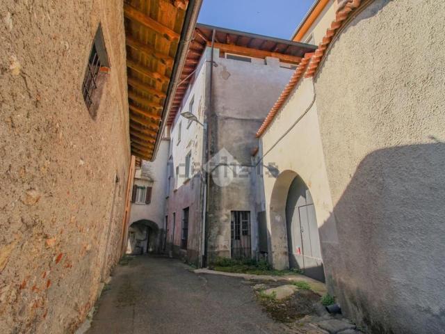 Appartamento in vendita di 207 m² in Via Fontana Trebbio