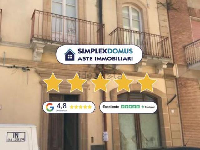 Appartamento in vendita di 207 m² in Via Francesco Garrano