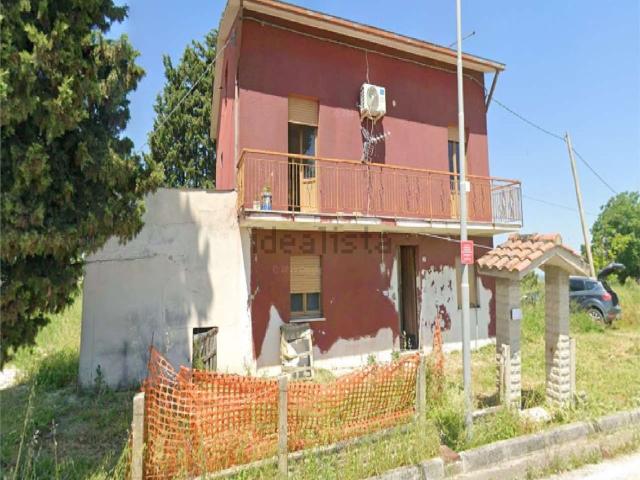 Appartamento in vendita di 207 m² in Via Montecucco