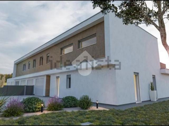 Appartamento in vendita di 207 m² in Via Noventana