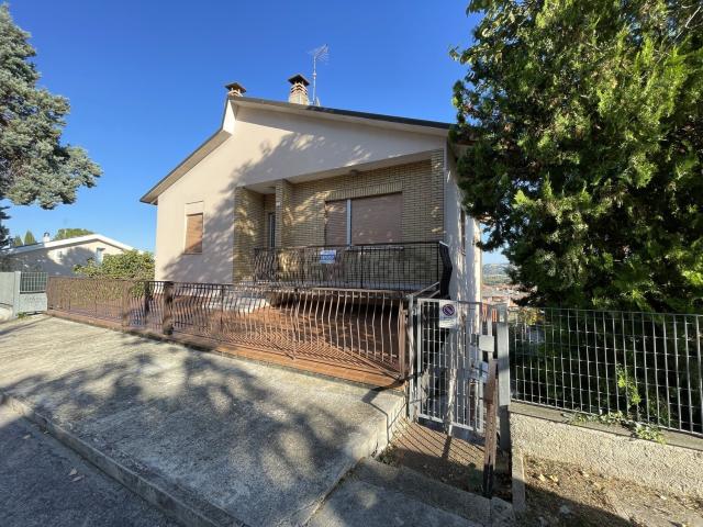 Appartamento in vendita di 207 m² in Via Piemonte, 9