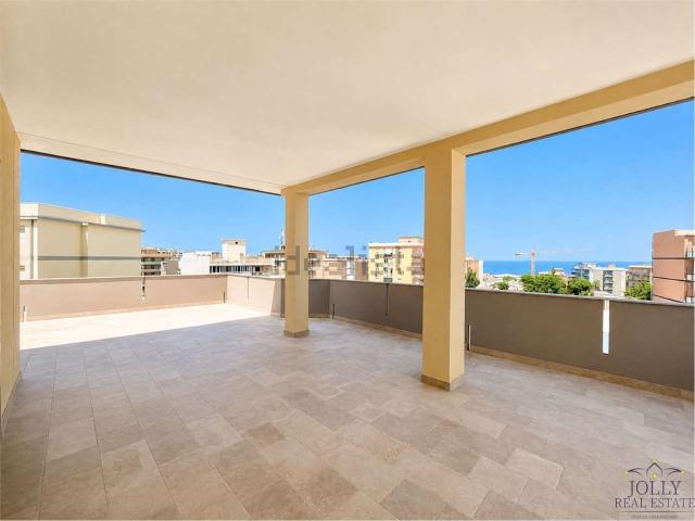 Appartamento in vendita di 207 m² in Via Tisia