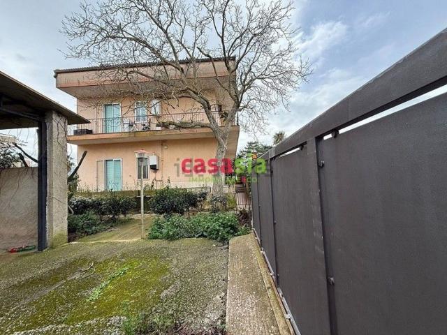 Appartamento in vendita di 207 m² in Viale delle Americhe
