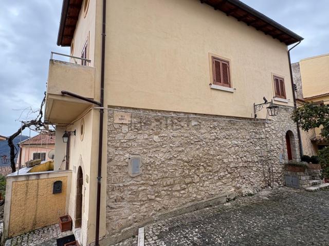 Appartamento in vendita di 207 m² in Piazza novembre