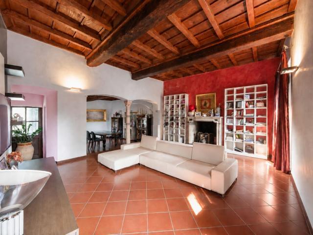 Appartamento in vendita di 207 m² in Piazza Petrarca