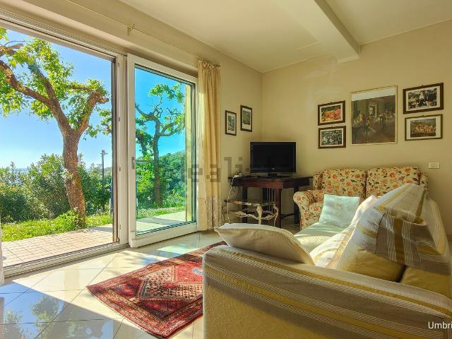 Appartamento in vendita di 207 m² in Strada della Rocca
