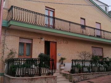 Appartamento in vendita di 208 m² in Via Cesare Cantu, 1