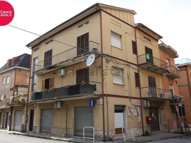 Appartamento in vendita di 208 m² in Via Martiri di Belfiore, 2