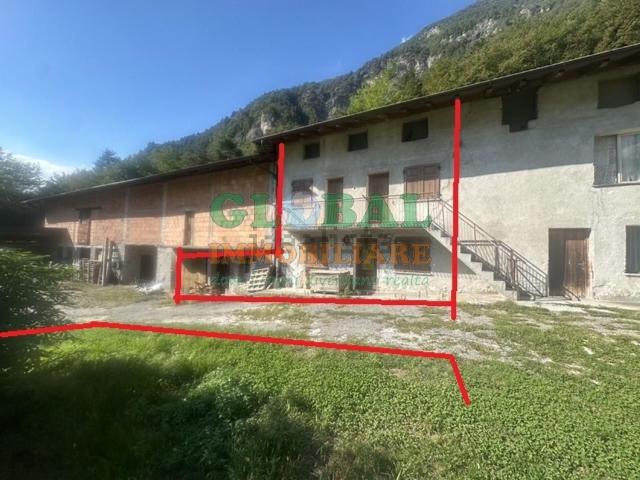 Appartamento in vendita di 208 m² in Via per Bronzale