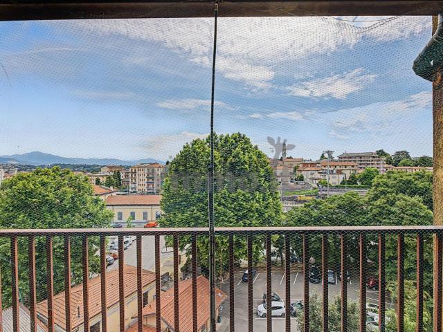 Appartamento in vendita di 208 m² in Via Piave, 1