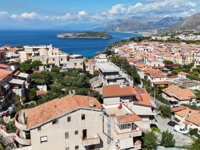 Appartamento in vendita di 208 m² in Via Timpone, 21