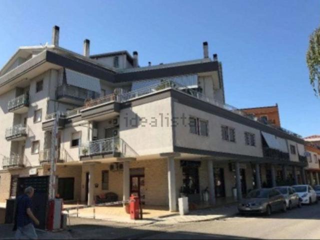 Appartamento in vendita di 208 m² in Viale Aldo Moro