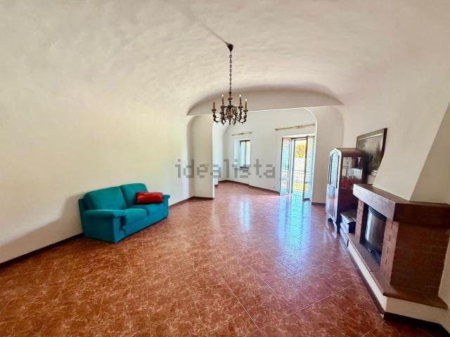Appartamento in vendita di 209 m² in Frazione Ancarano Sotto