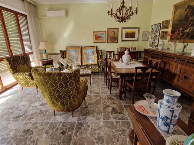 Appartamento in vendita di 210 m²