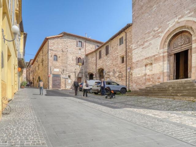 Appartamento in vendita di 210 m² in Via Camillo Benso Conte di Cavour, 2