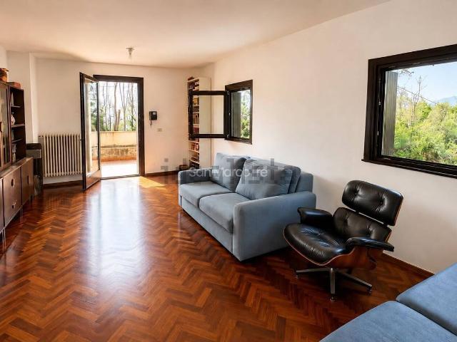 Appartamento in vendita di 210 m² in Via Campiani, 69