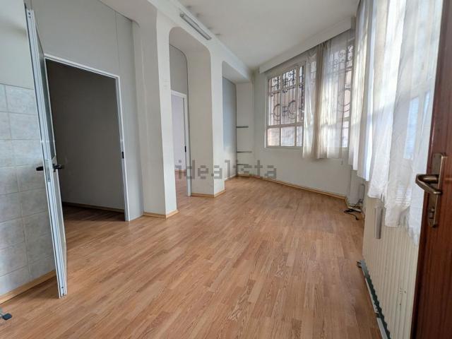 Appartamento in vendita di 210 m² in Via Cesare Balbo, 7