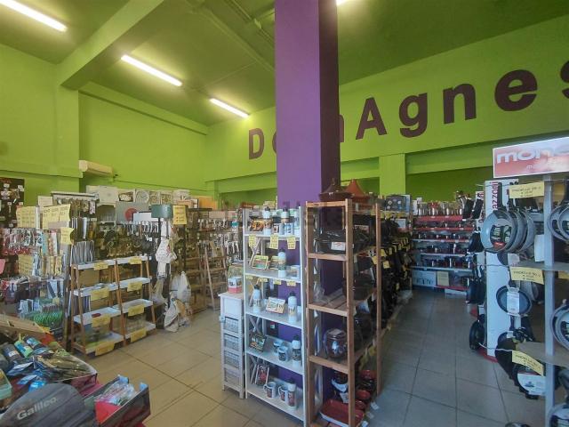 Appartamento in vendita di 210 m² in Via A. Pezzotti, 10