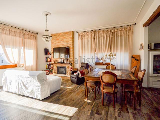 Appartamento in vendita di 210 m² in Via Antonio Gramsci