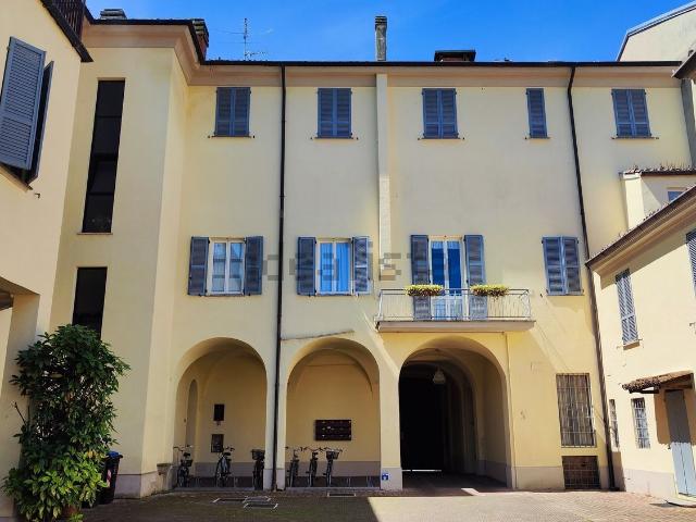 Appartamento in vendita di 210 m² in Via Borghetto, 57