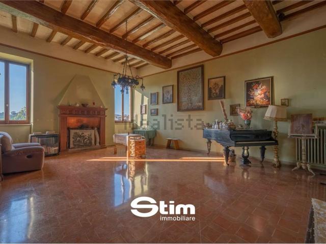 Appartamento in vendita di 210 m² in Via Baldeschi, 10