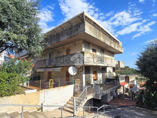 Appartamento in vendita di 210 m² in Via G. Mazzini, 33