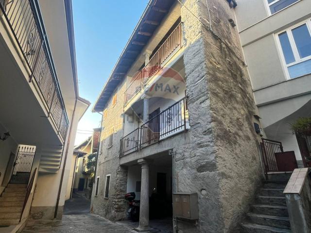 Appartamento in vendita di 210 m² in Via Garibaldi