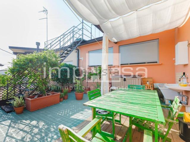 Appartamento in vendita di 210 m² in Via Dante, 2