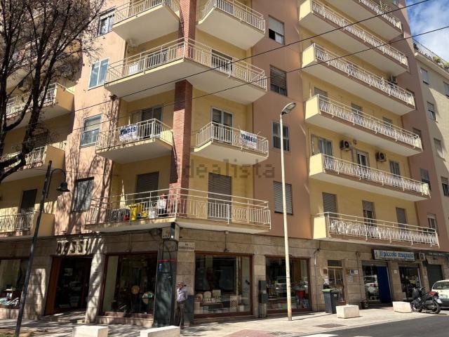 Appartamento in vendita di 210 m² in Via Dante Alighieri