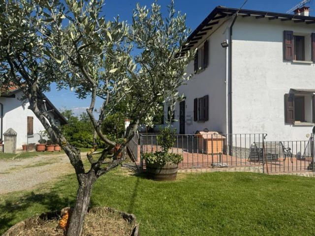 Appartamento in vendita di 210 m² in Via del Sasso, 20