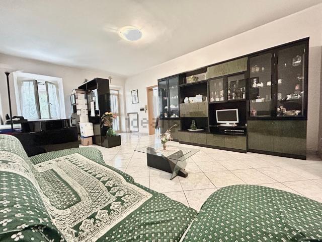 Appartamento in vendita di 210 m² in Via Montorsetto, 8